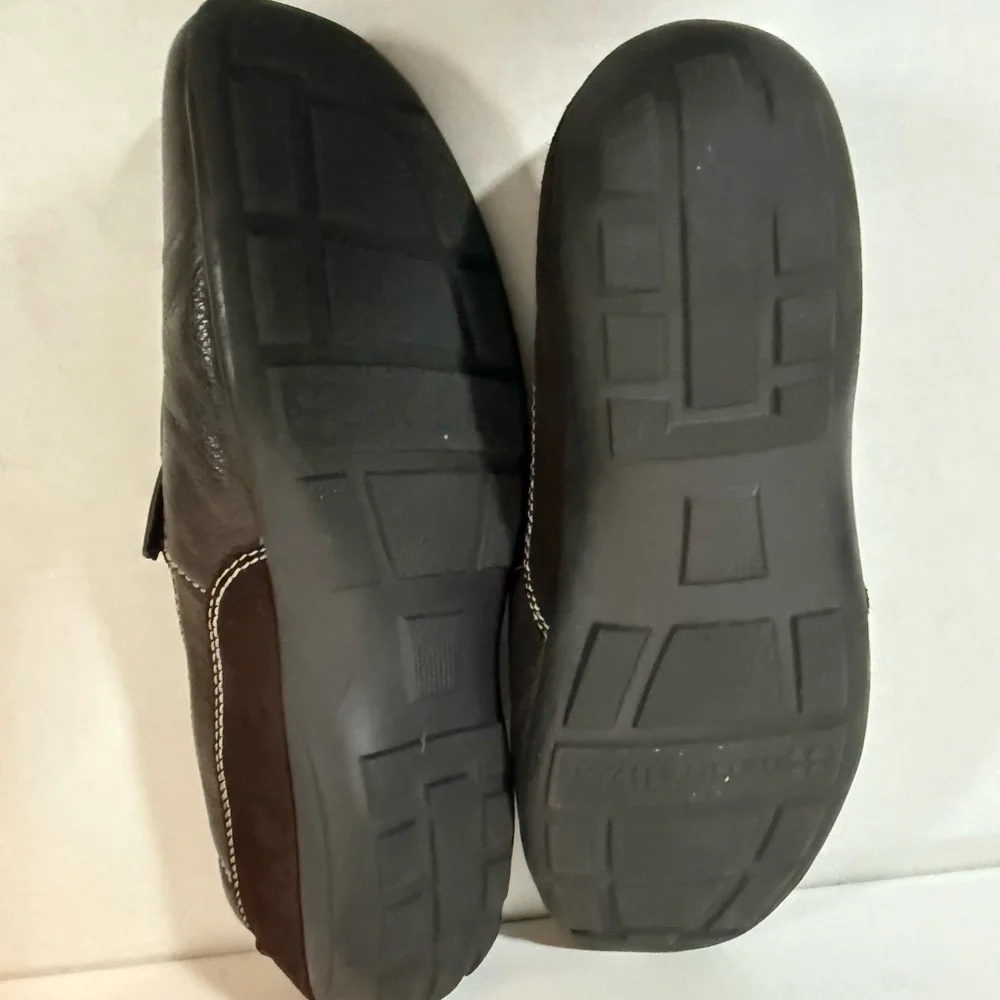 Men’s Naturalizer brown leather upper size 10 loafer shoes